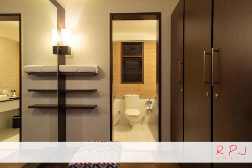 RPJ Hotel Rajkot bathroom