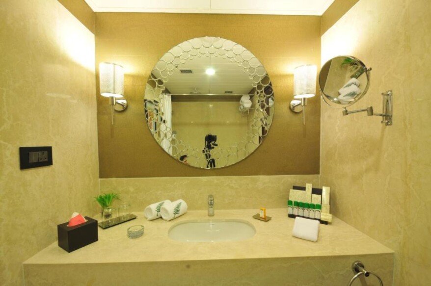 bathroom The Imperial Palace rajkot