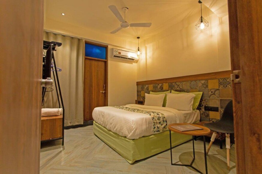 clean bedroom Nova Park