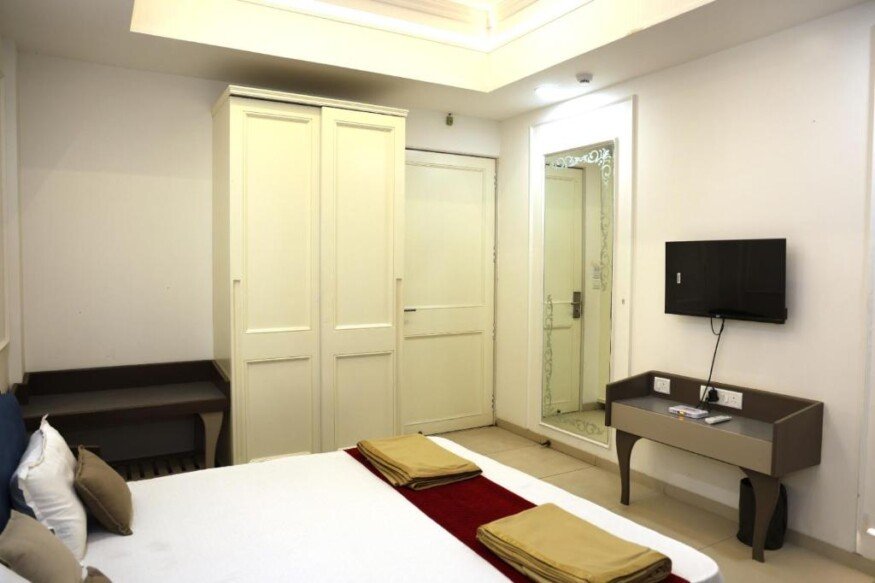 Baroda Banquets vadodara room