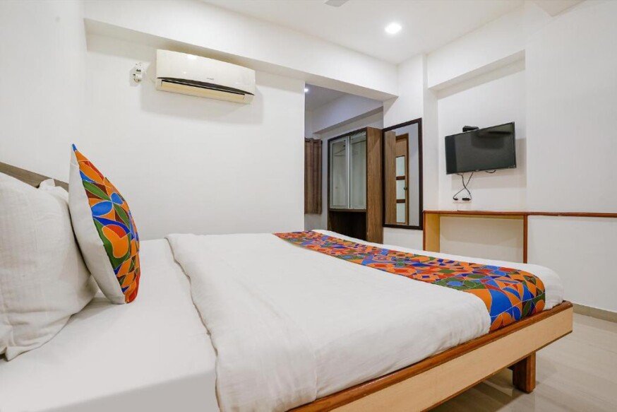 FabHotel RVG Alkapuri Vadodara