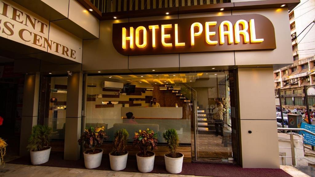 Hotel Pearl vadodara airport