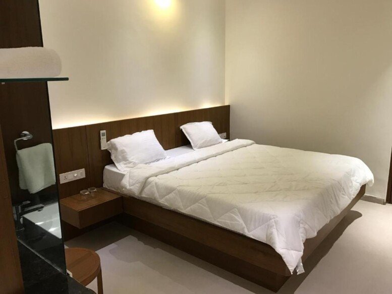 Hotel Vintage room vadodara
