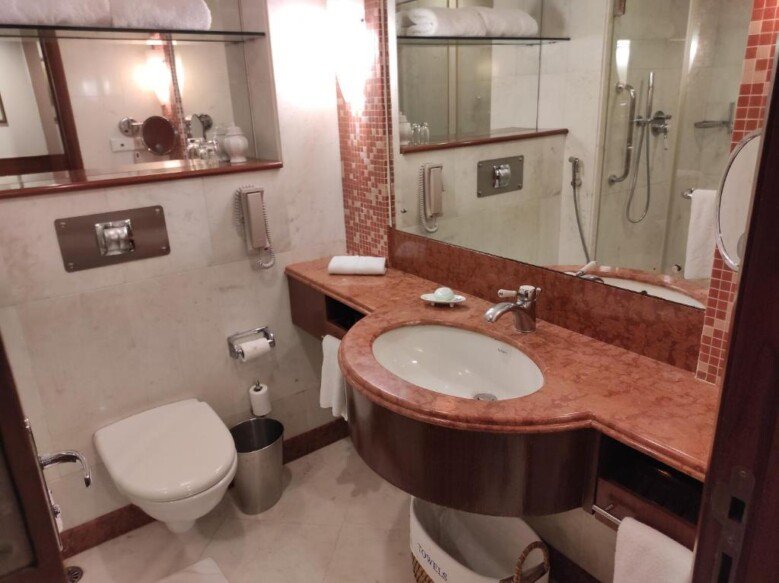 Welcomhotel by ITC Hotels, Alkapuri, Vadodara bathroom