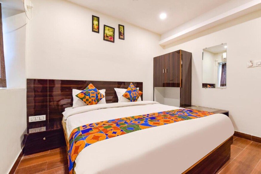 room FabHotel Shri Krishna