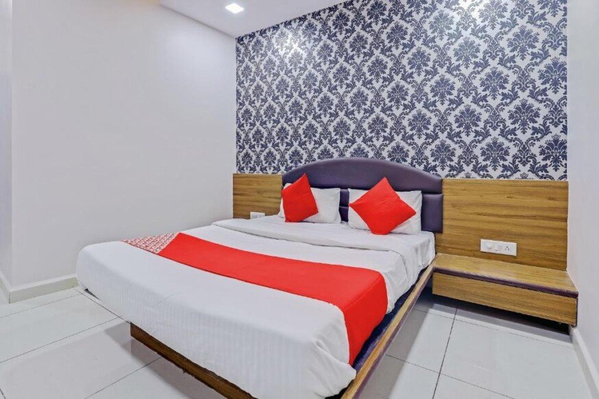 room Hotel Shiv Inn vadodara